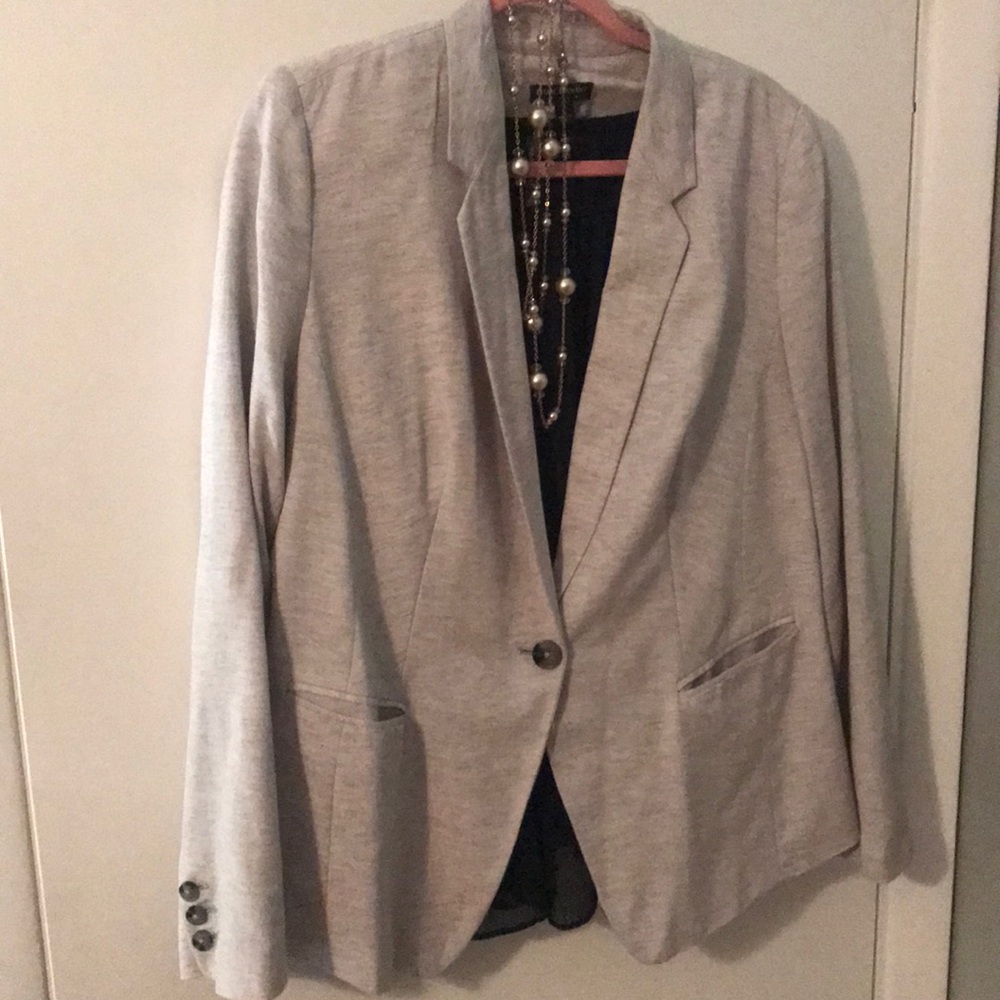 Sold @ consignment.